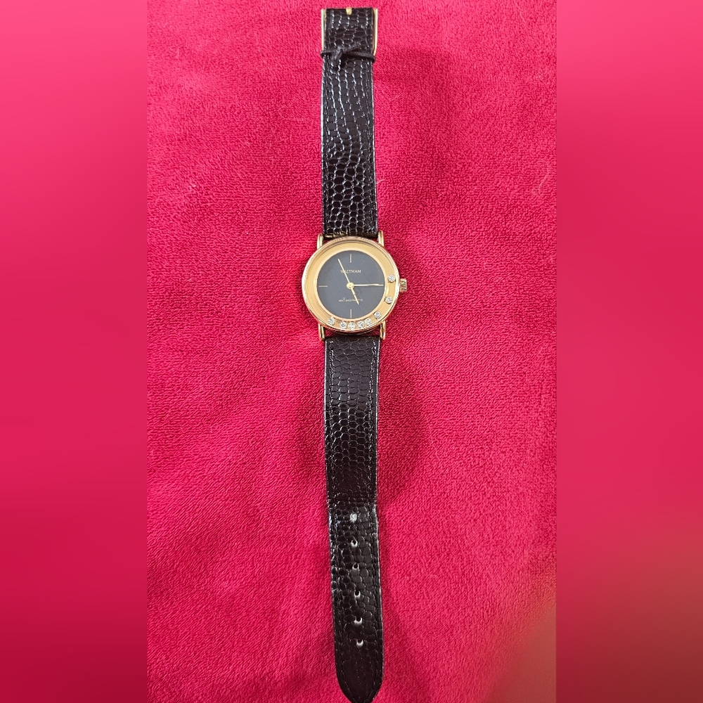 Vintage Waltham Antimagnetic Manual Ladies Wristwatch Goldplated with 8 Gems